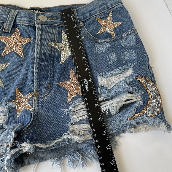Star Rhinestone Distressed Denim Cutoff‎ Shorts Women's M Festival Y2K - Picture 6 of 7